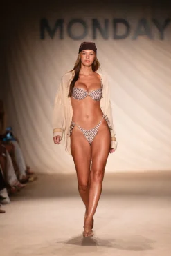 Cala Roja Top - Husk Geo