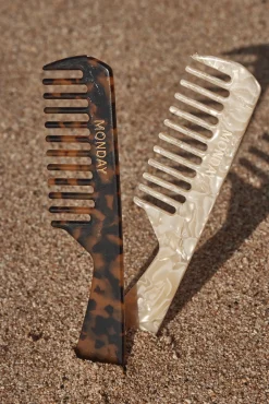 Staniel Cay Comb - Tortoise